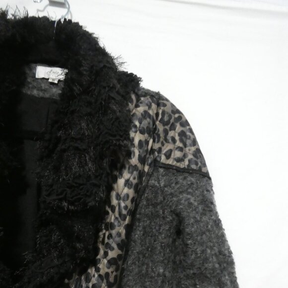 ARIA A USA | medium | Stylish Leopard Print Faux Fur Coat - Picture 5 of 16